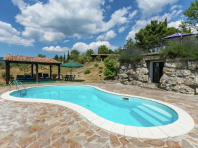 Lavish Villa in Selva Santa Fiora with Pool